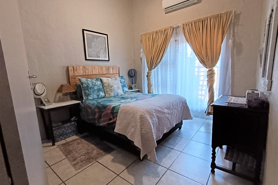 2 Bedroom Property for Sale in Meerhof North West